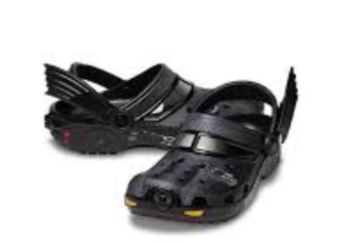 Where to Buy Batman x Crocs Classic Collaboration? New Products Inspired by Batman's iconic Batmobile!